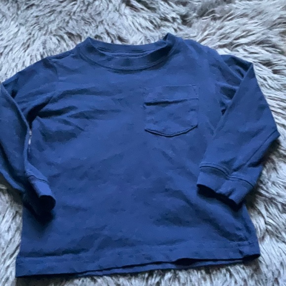 Carter’s 2 long sleeve tee shirts. Blue & blue with gray and yellow strips. 12m - Picture 3 of 9